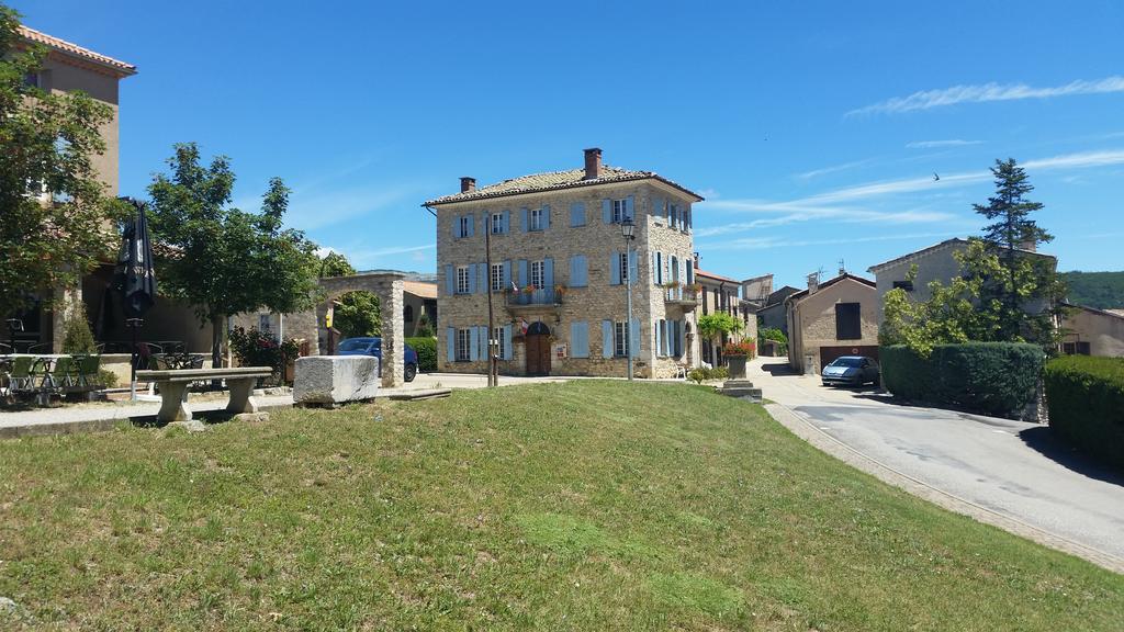 Vvf Haute Provence Lagrand 外观 照片