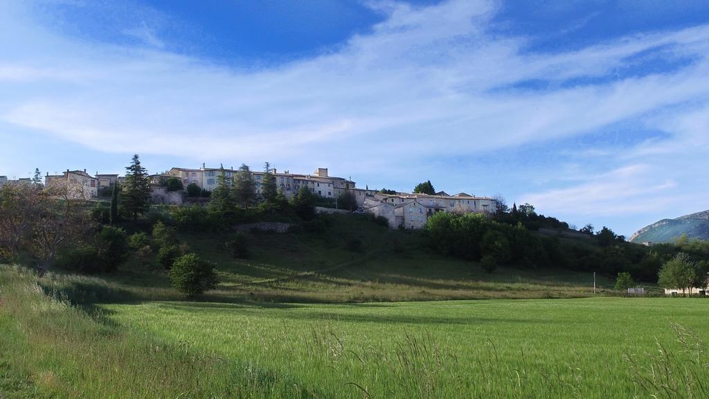 Vvf Haute Provence Lagrand 外观 照片